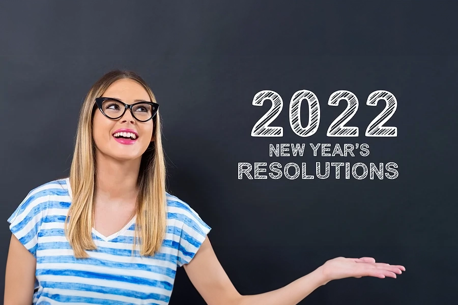 Smiling-New-Years-Resolutions-Wit-440444339
